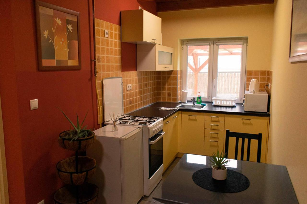 Borostyan Apartmanhaz Mórahalom Εξωτερικό φωτογραφία