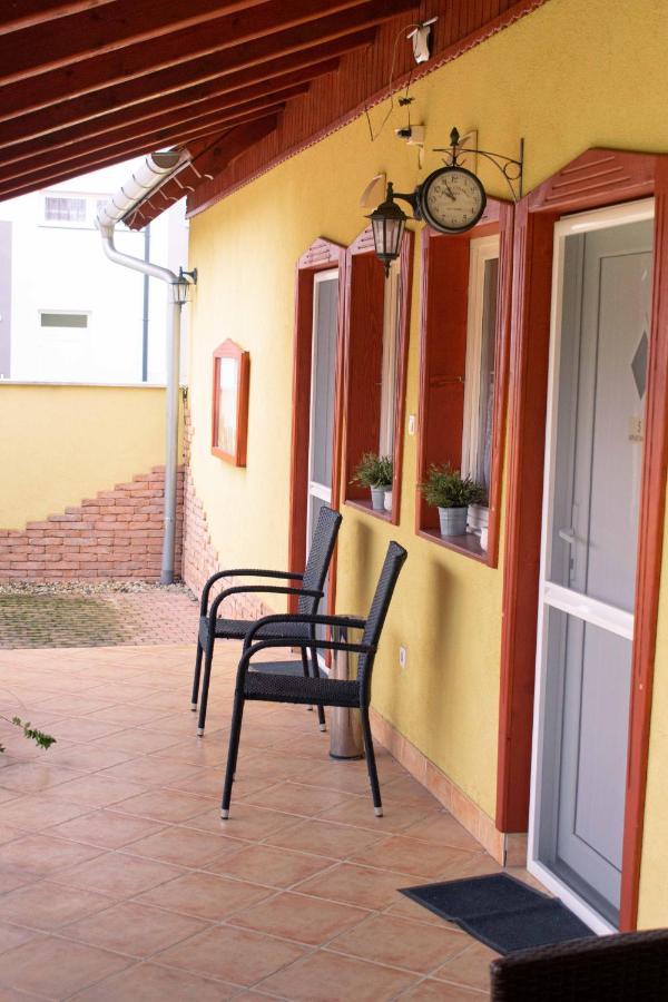 Borostyan Apartmanhaz Mórahalom Εξωτερικό φωτογραφία