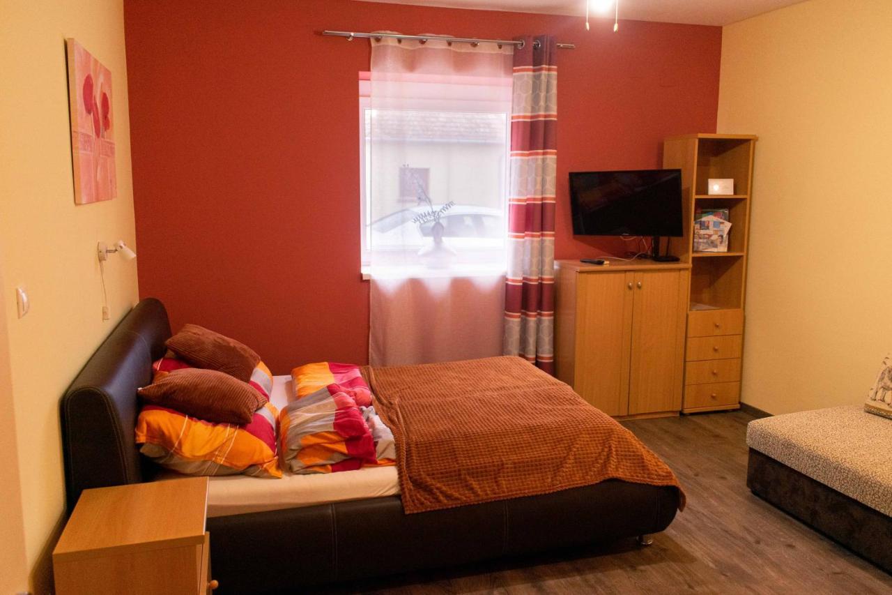 Borostyan Apartmanhaz Mórahalom Εξωτερικό φωτογραφία