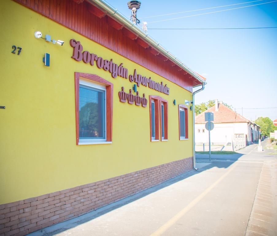 Borostyan Apartmanhaz Mórahalom Εξωτερικό φωτογραφία
